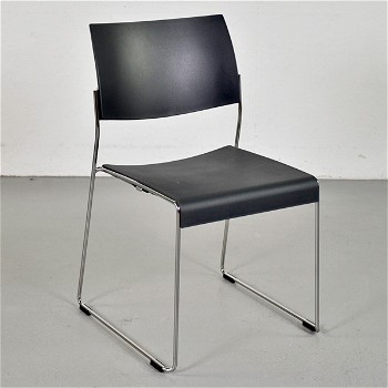Brugt Brunner Linos stol med rækkekobling grå